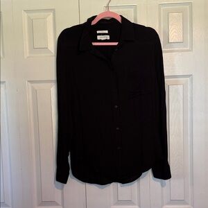 Treasure & Bond Classic Black Button-Down Shirt